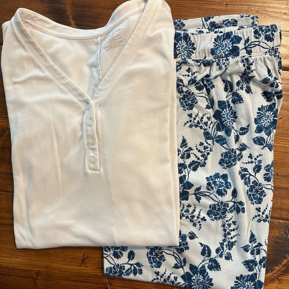 Lane Bryant Blue and White Floral Pajama Set - Top Size 34/36 Bottom Size 30/32